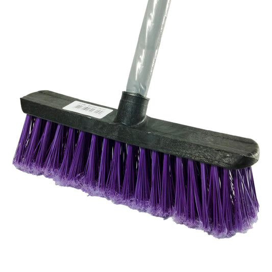Escoba 45º Interior - Cerdas Resistentes y Diseño Ergonómico